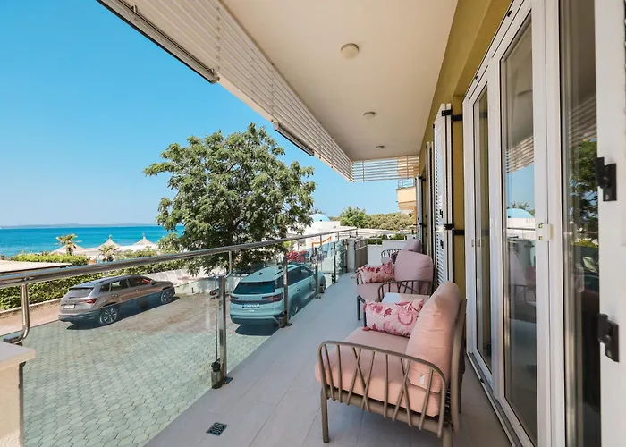 アパート Amfora ザダル